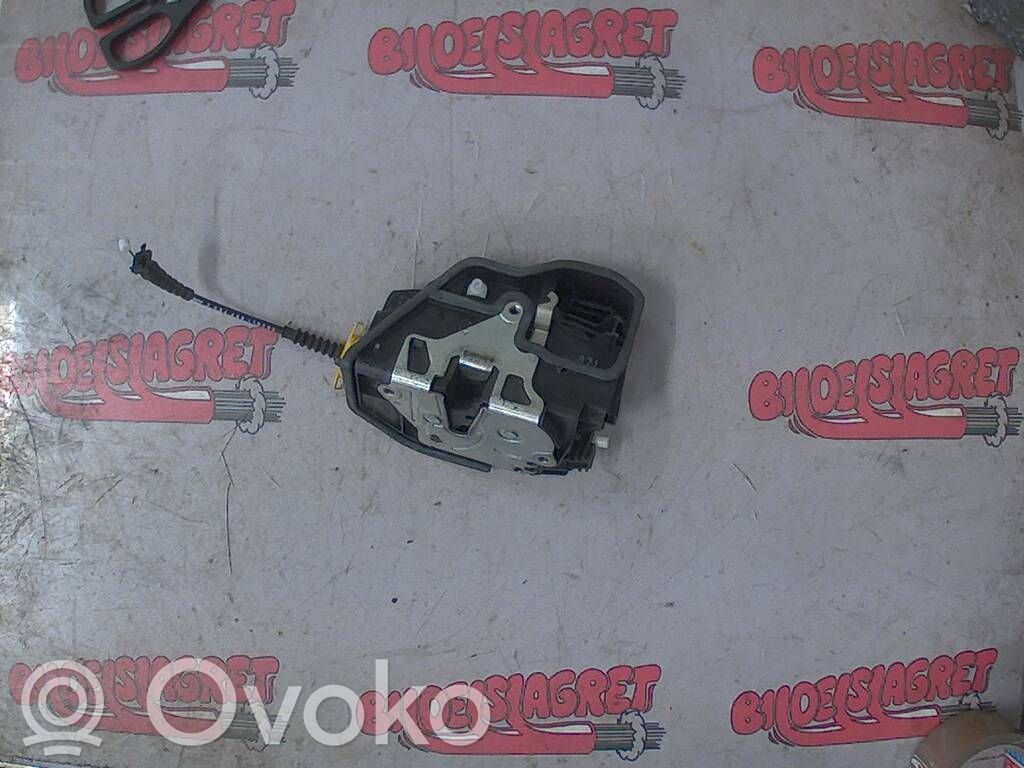 BMW 5 E60 E61 Front door lock 