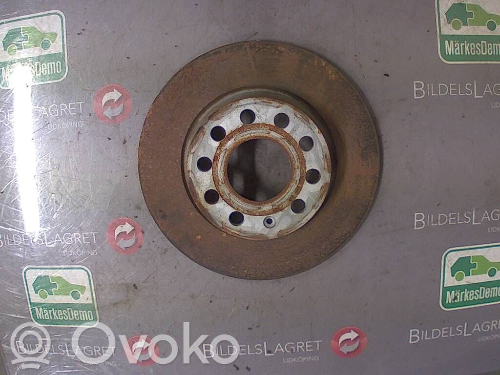 Volkswagen Touran II Takajarrulevy 