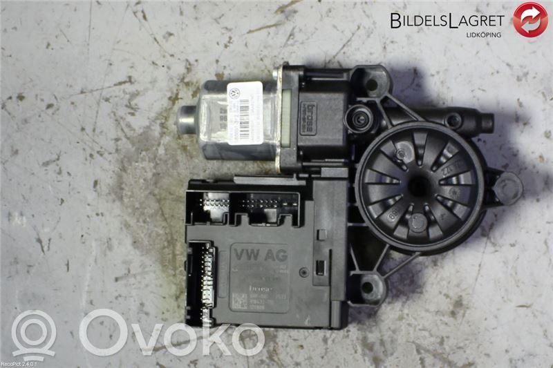 Volkswagen PASSAT B7 Silnik regulatora szyby drzwi przednich 
