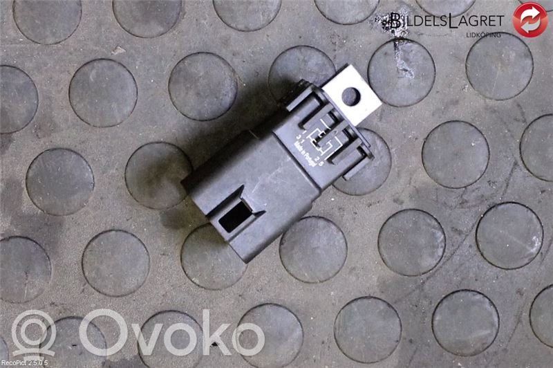 Seat Ibiza IV (6J,6P) Other relay 