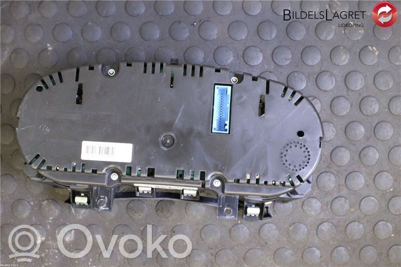 Volkswagen Golf VI Licznik / Prędkościomierz 