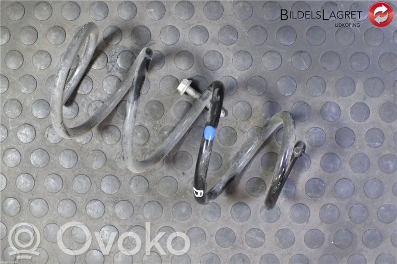 Nissan Note (E12) Rear coil spring 