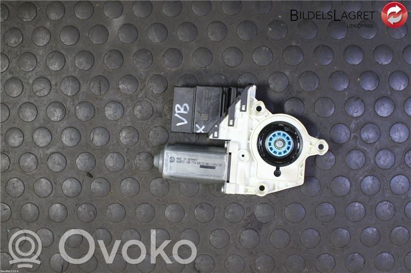 Silniczek podnoszenia szyby drzwi tylnych   1K0959703PVW2,981677112,1K0959703P