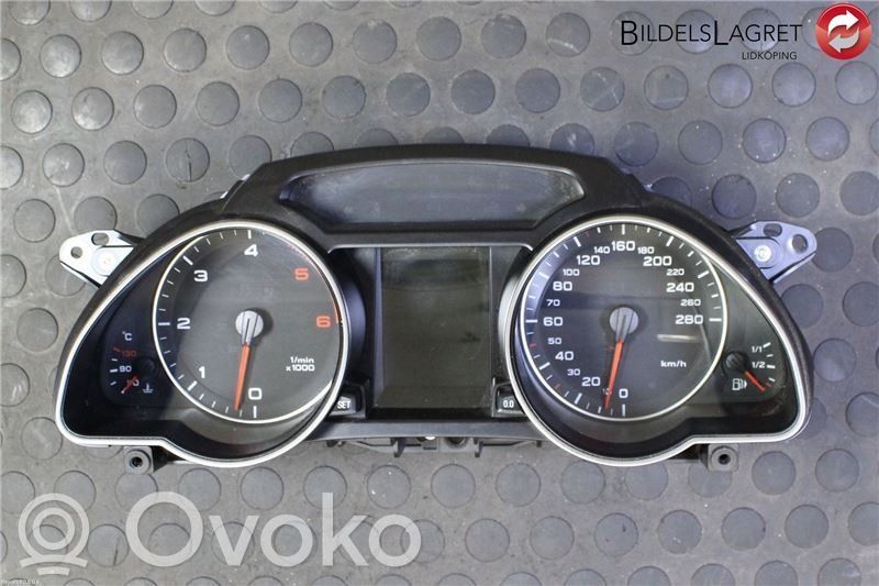 Audi A5 8T 8F Tachimetro (quadro strumenti) 