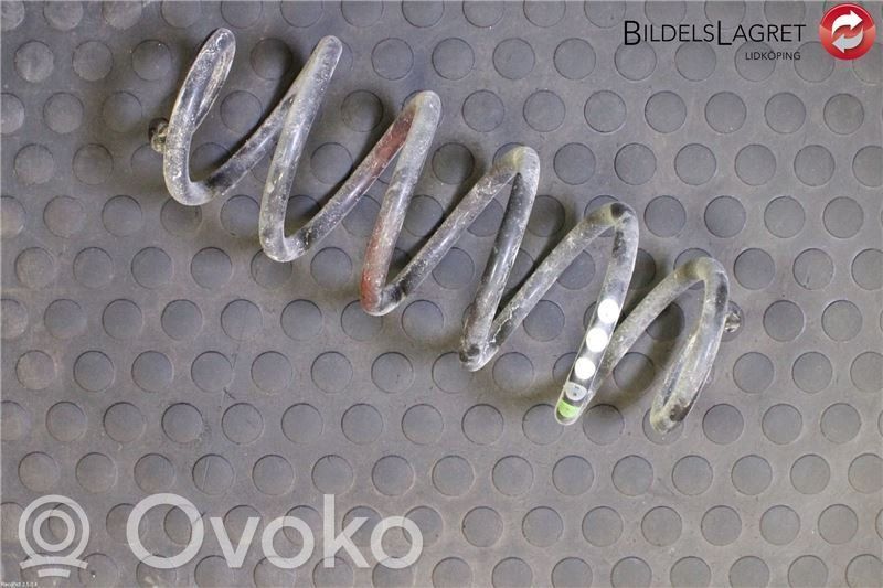 Audi A4 S4 B8 8K Sprężyna tylna 
