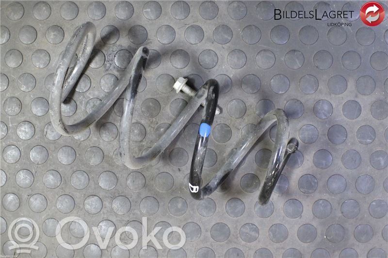 Nissan Note (E12) Rear coil spring 