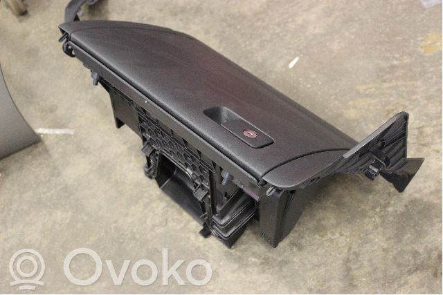 Volkswagen Golf VII Schowek deski rozdzielczej / Komplet 