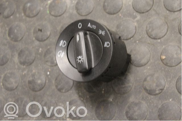 Volkswagen Touran I Interruptor de luz 