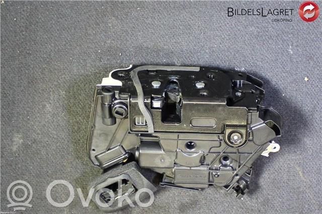 Volkswagen Polo V 6R Zamek drzwi tylnych 