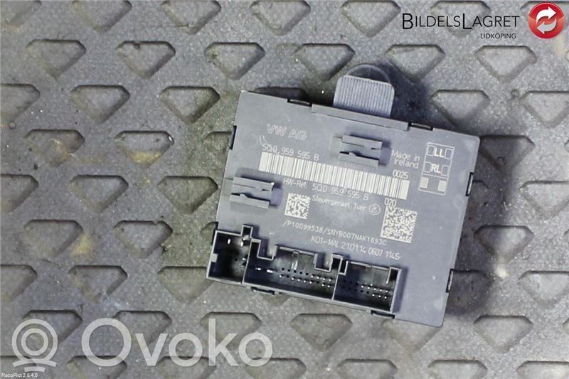 Audi A3 S3 8V Door control unit/module 