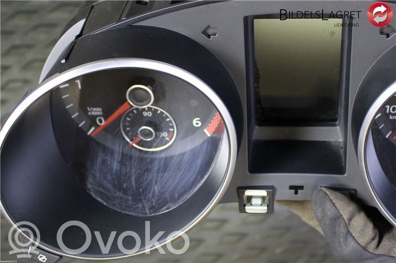 Volkswagen Golf VI Licznik / Prędkościomierz 