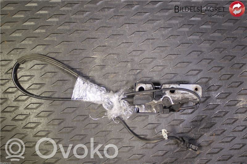 Volkswagen PASSAT CC Zamek pokrywy przedniej / maski silnika 