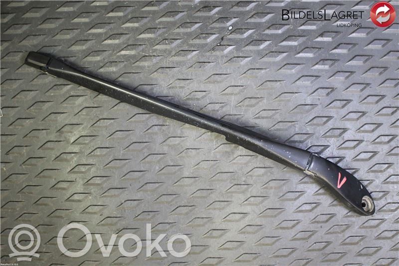 Audi A8 S8 D3 4E Wischerarm vorne 