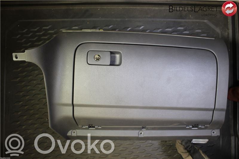 Volkswagen Golf V Juego guantera 