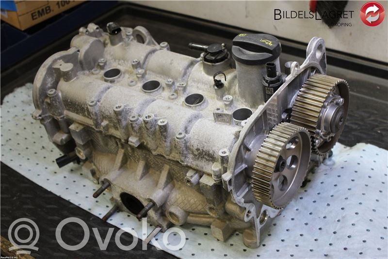 Volkswagen Golf VII Głowica silnika 