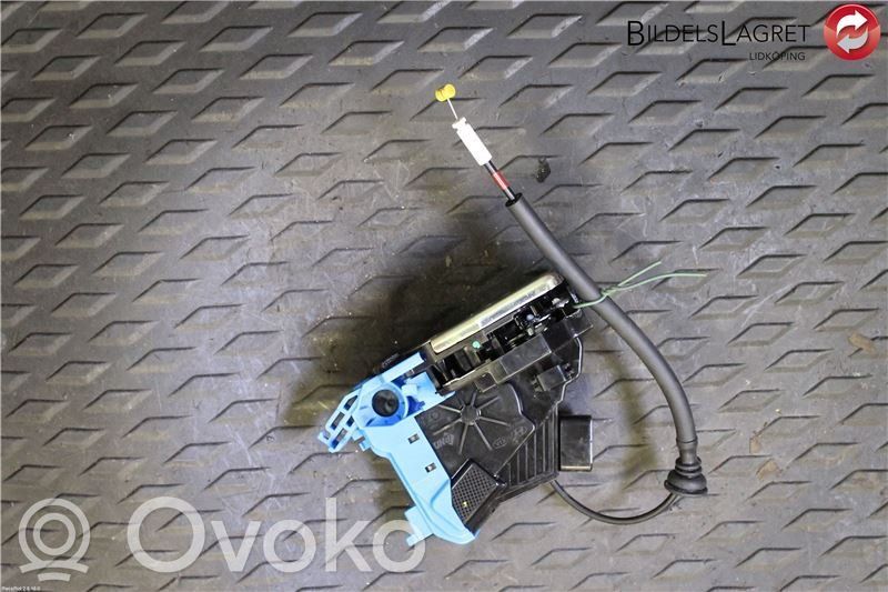 KIA Ceed Takaoven lukko 
