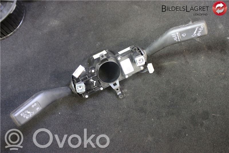 Peugeot 308 Interruptor/palanca de limpiador de luz de giro 