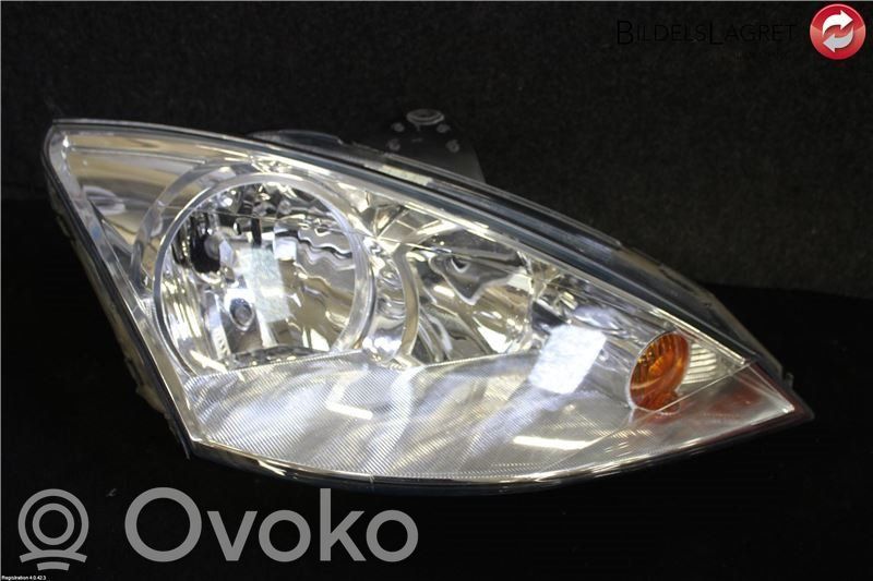 Ford Focus Headlight/headlamp 