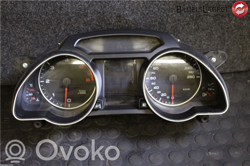 Audi A5 8T 8F Tachimetro (quadro strumenti) 