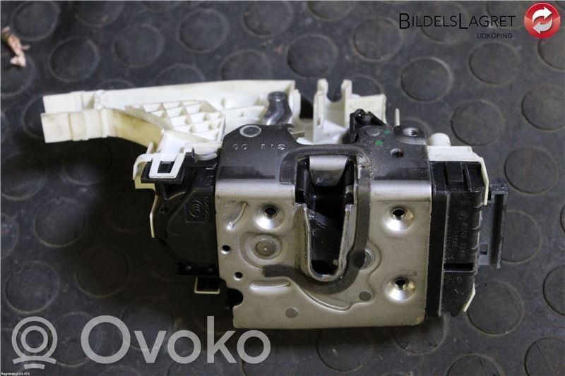 Volkswagen Crafter Zamek drzwi przednich 