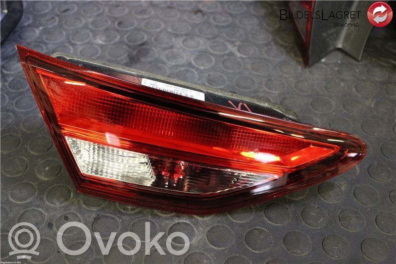 Peugeot 208 I Takaluukun takavalot 