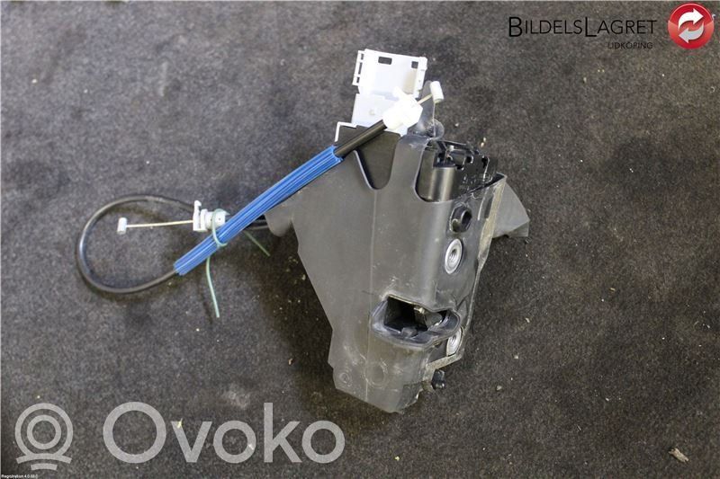 Peugeot 407 Zamek drzwi tylnych 