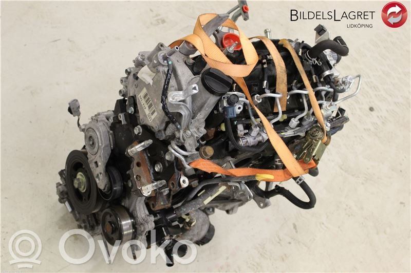 Toyota Auris E180 Двигатель 