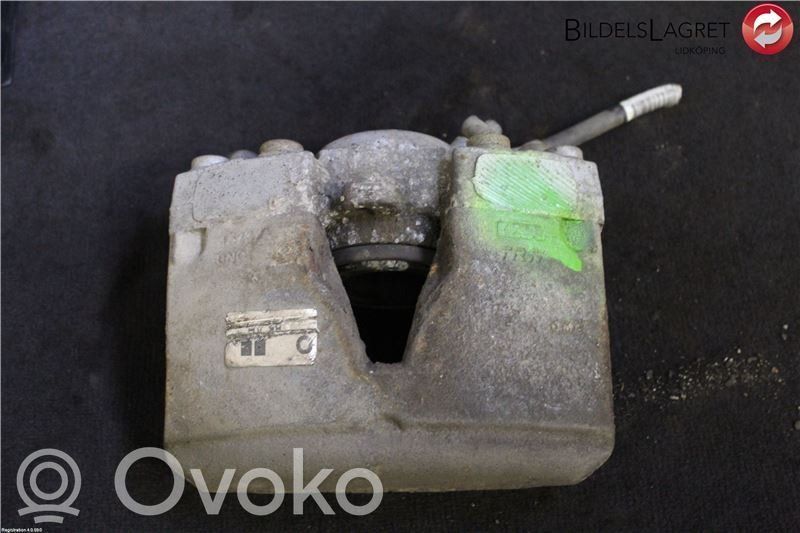 Audi A4 S4 B8 8K Etujarrusatula 