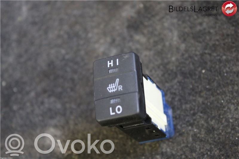 Toyota Auris E180 Comutator încălzire scaune 
