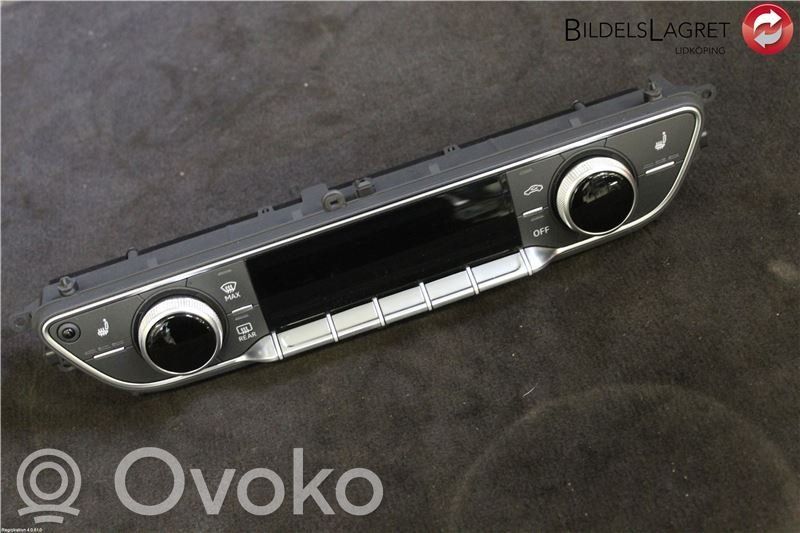 Audi A5 Climate control unit 