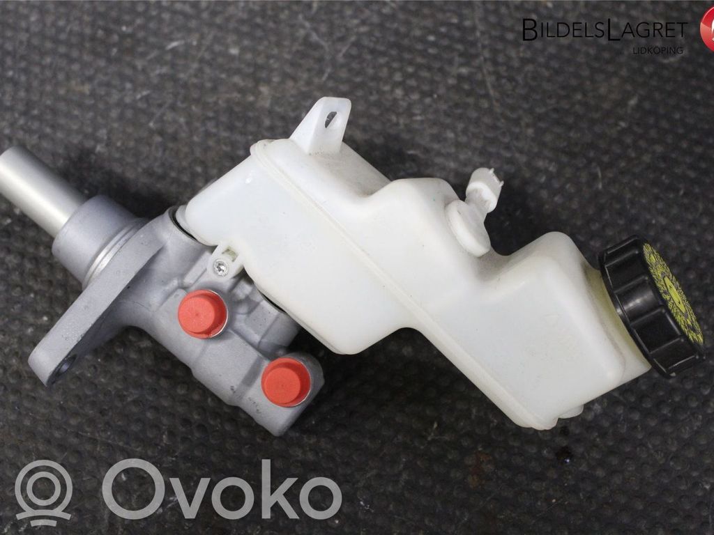 Toyota Yaris Główny cylinder hamulca 