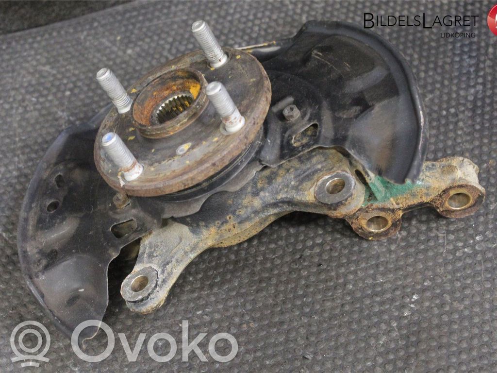 Toyota Yaris Zwrotnica koła przedniego 