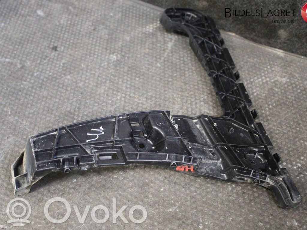 Audi A5 Soporte de montaje del parachoques trasero 