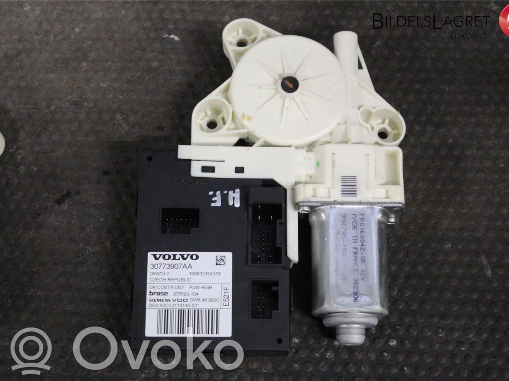 Volvo V50 Silnik regulatora szyby drzwi przednich 