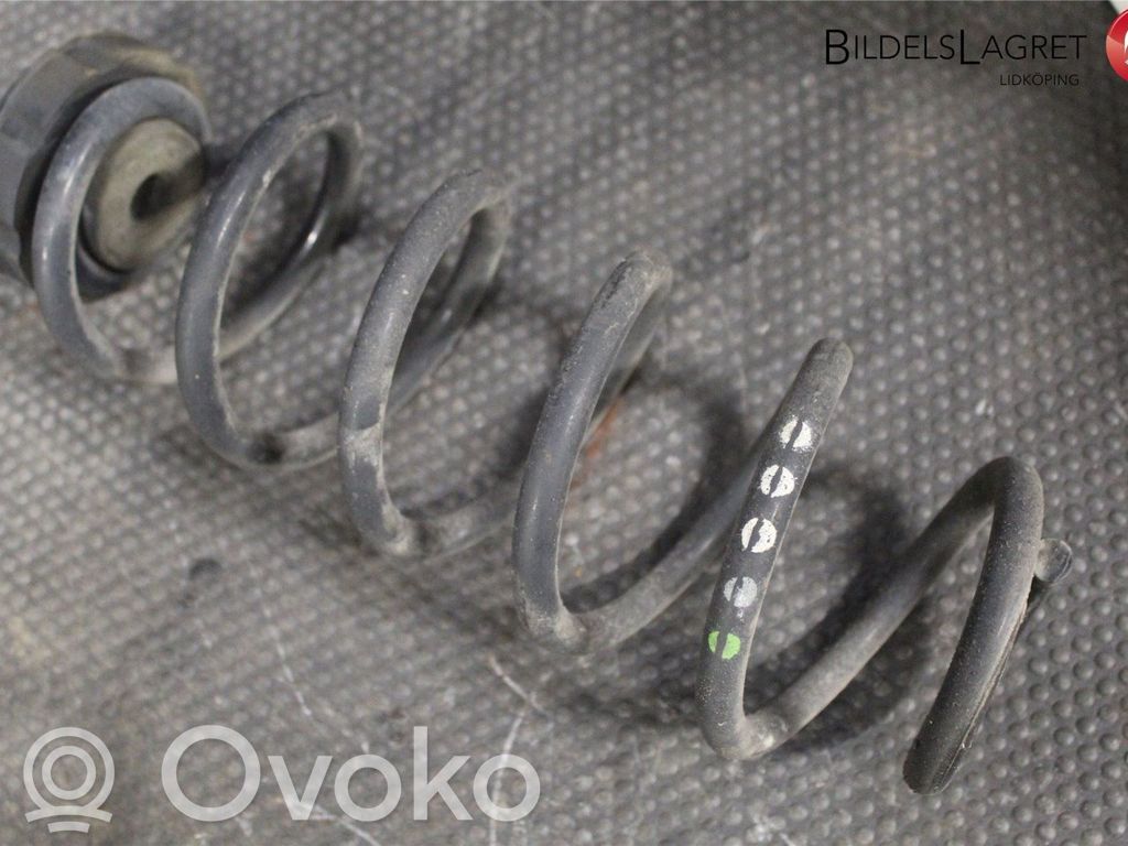 Audi A4 S4 B8 8K Sprężyna tylna 