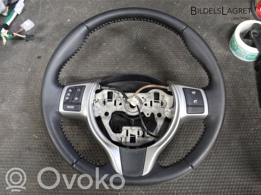 Toyota Yaris Ohjauspyörä 