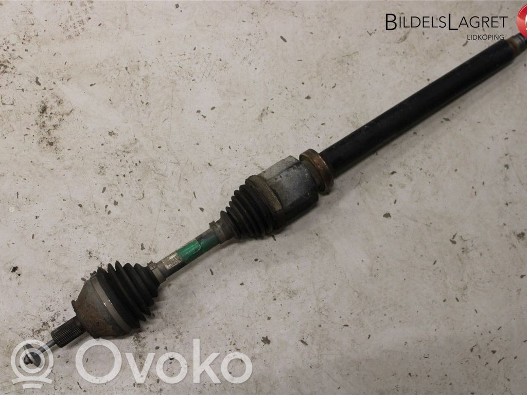 Volvo V70 Półoś przednia 