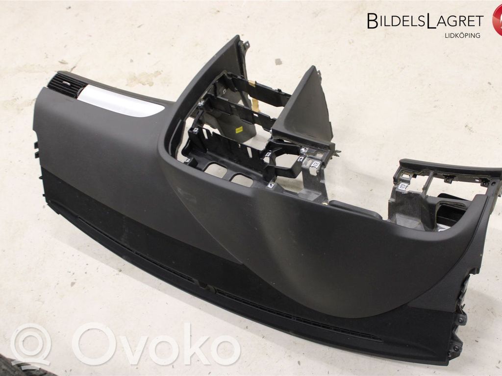Audi A6 S6 C6 4F Panelė 