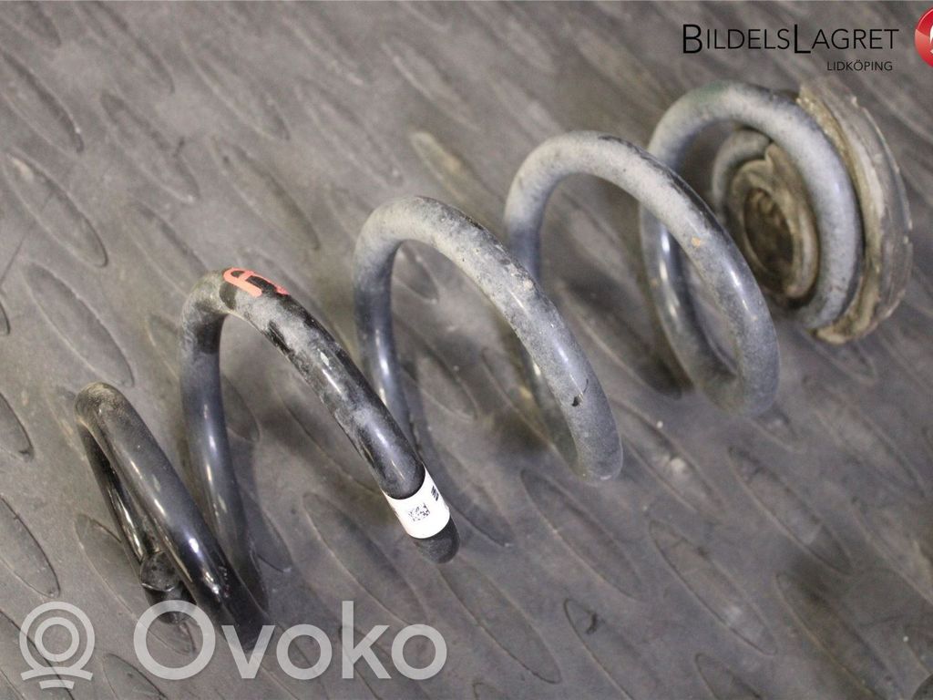 Audi A4 S4 B9 Sprężyna tylna 