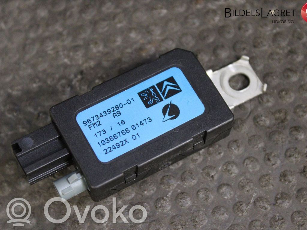 Peugeot 208 I Amplificator antenă aeriană 