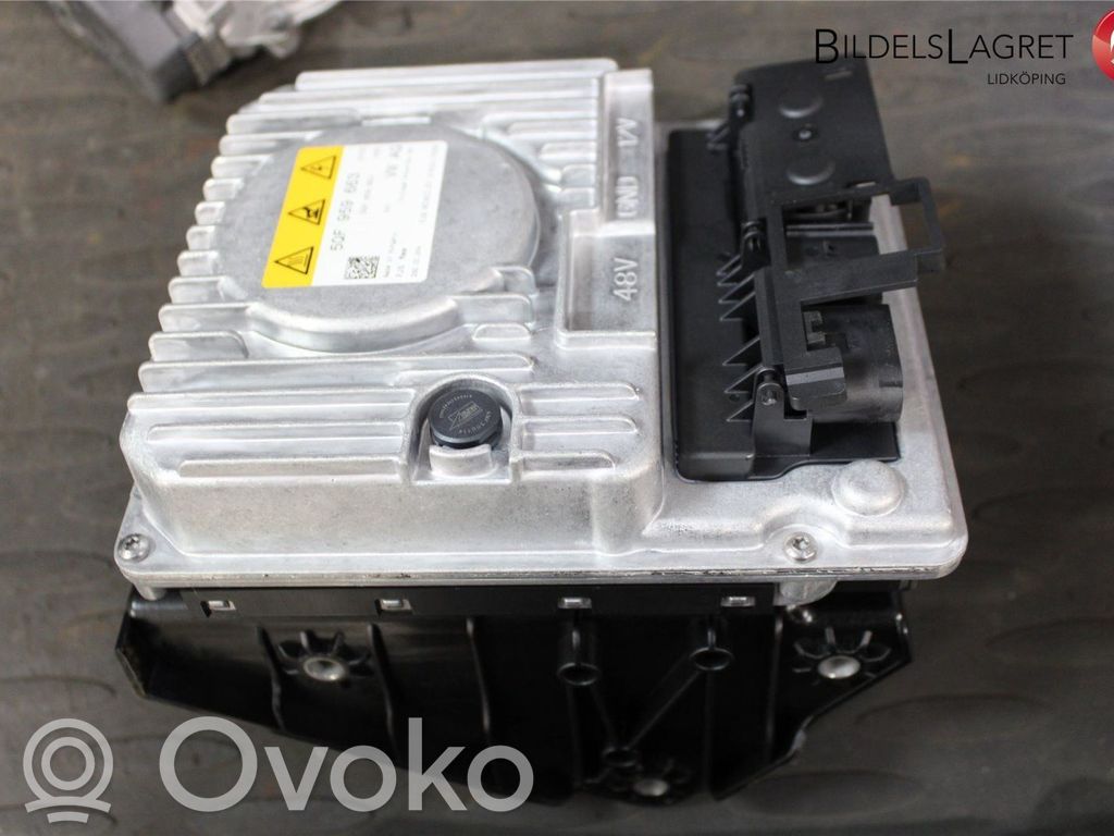 Audi Q3 F3 Convertor-inversor tensiune 
