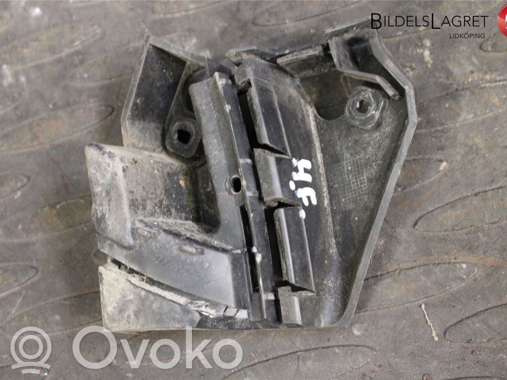 Volvo C30 Front bumper mounting bracket 