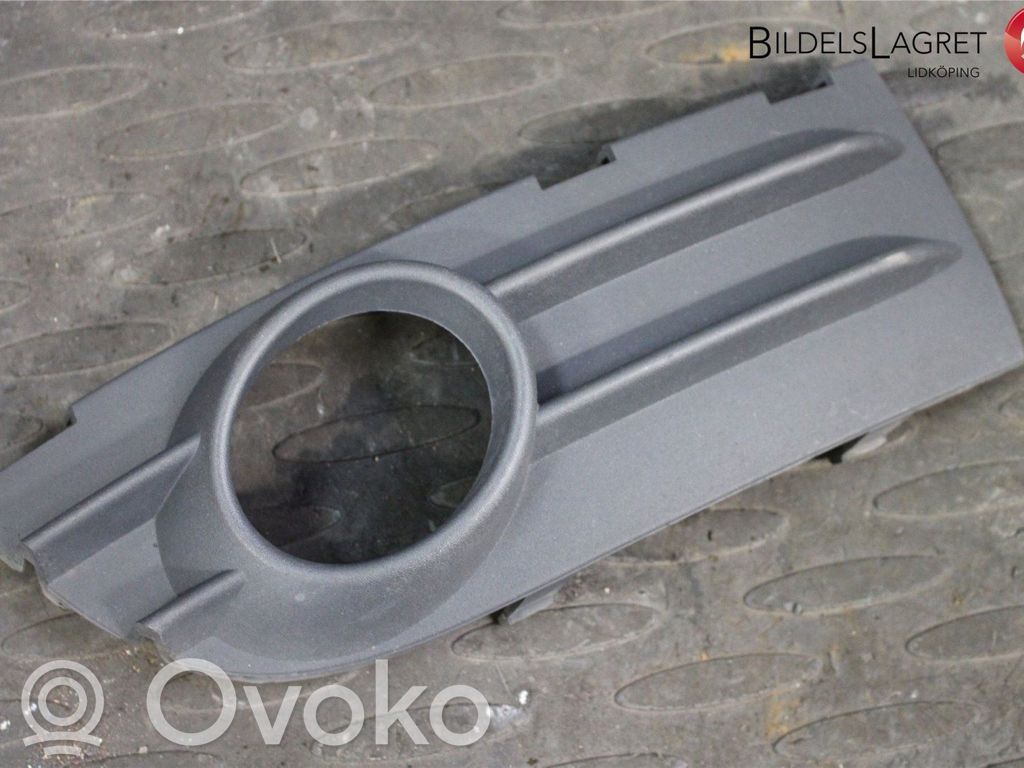 Volvo C30 Etusumuvalon ritilä 