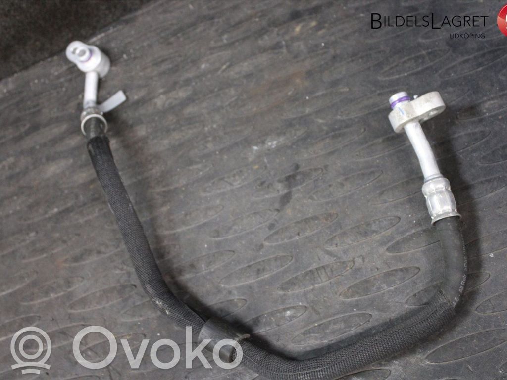 Audi A5 Ilmastointilaitteen putki (A/C) 