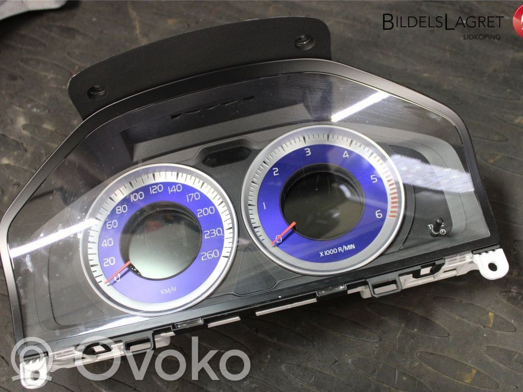 Volvo V60 Speedometer (instrument cluster) 