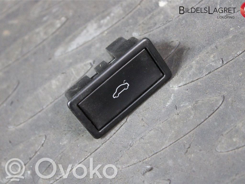 Volkswagen Tiguan Tailgate/boot open switch button 