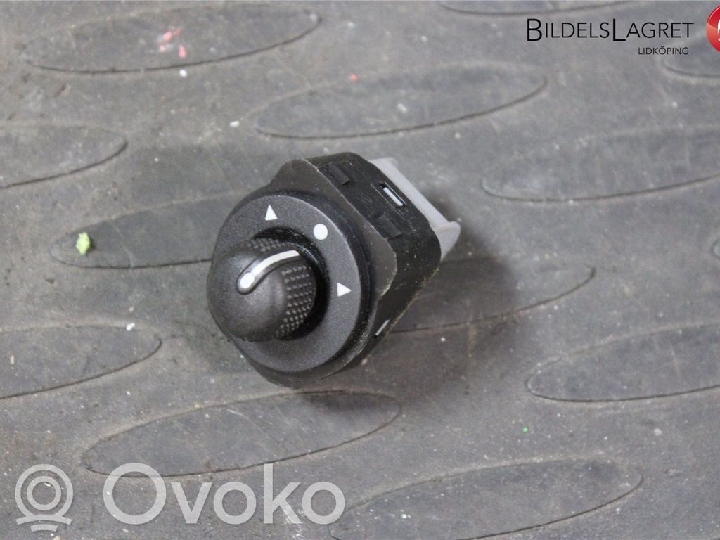 Wing mirror switch   95511477