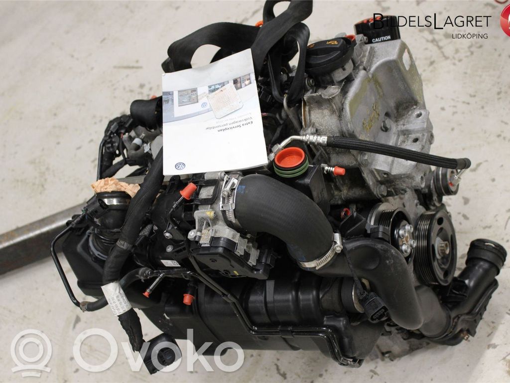 Volkswagen PASSAT B7 Silnik 