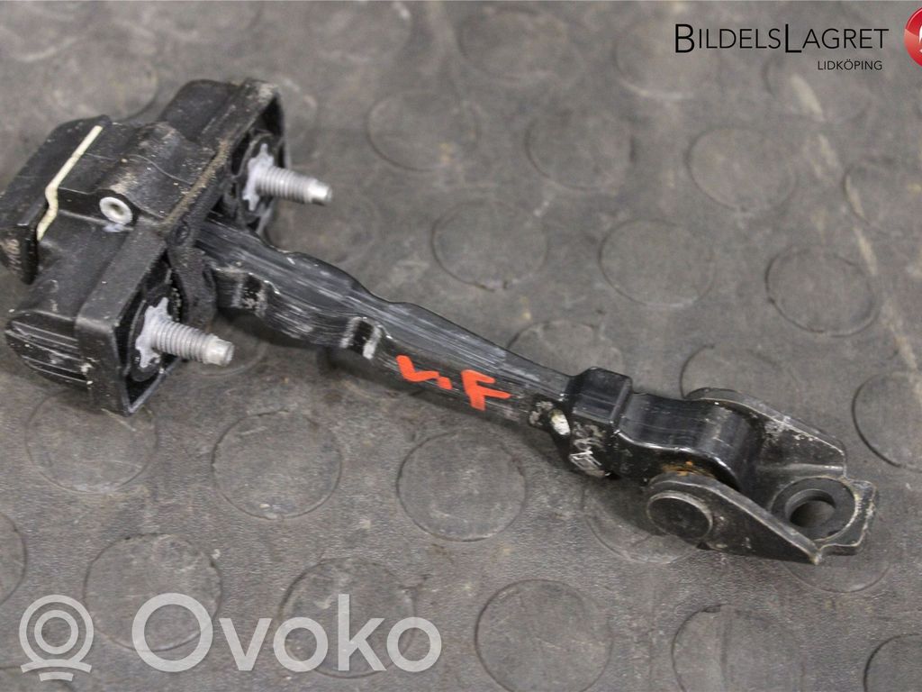 Renault Clio IV Etuoven pidätin 