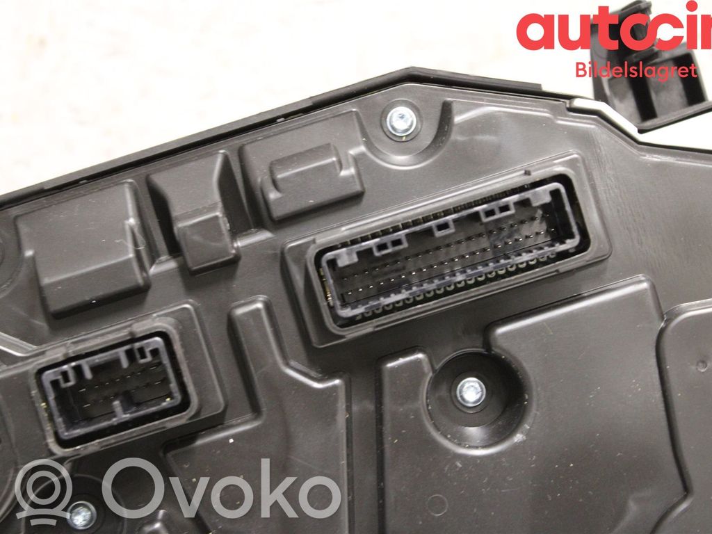 Toyota Auris E180 Nopeusmittari (mittaristo) 